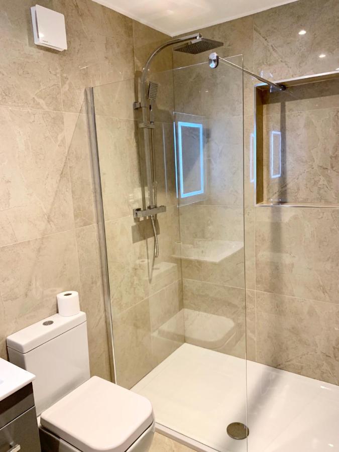 Modern 2 Bedroom Apartment With Private Garden Near Canary Wharf London Luaran gambar